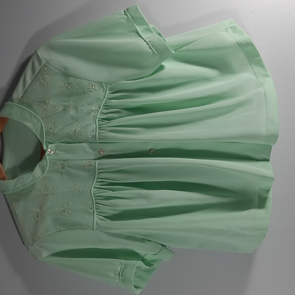 Munsingwear pastel green 2 piece gown/top set SZ S - Picture 12 of 15